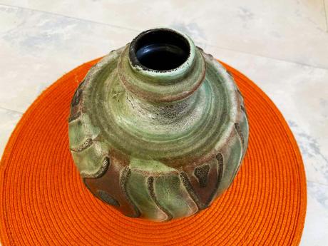 Starožitná keramická váza,