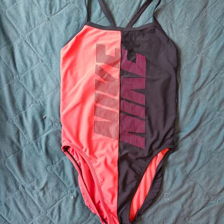 Jednodielne celé plavky značky nike, nike,m