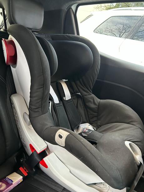 Predám autosedačku britax römer, britax