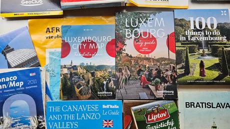 Rozne mapy, plany miest, turisticki sprievodcovia, 