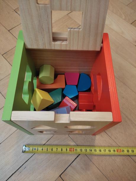 Velka drevena vkladacia kocka, 