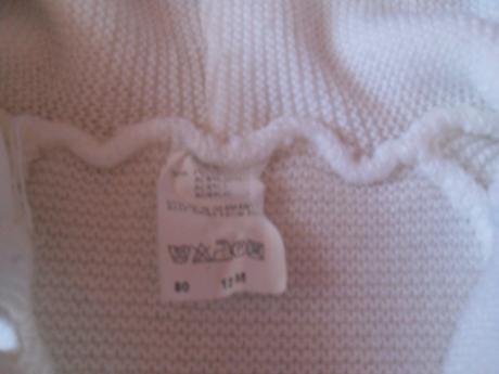 Svetrik pre dievc.na 12 mes. 4 eur, 80
