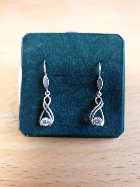 Strieborne vysiace nausnice, 