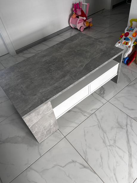 Bielosivy konferenčný stolik, 