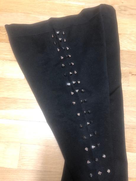 Leginy s ostňami, xs