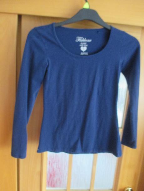 Tmavomodre tricko s dlhym rukávom zn fishbone, mad, fishbone,s