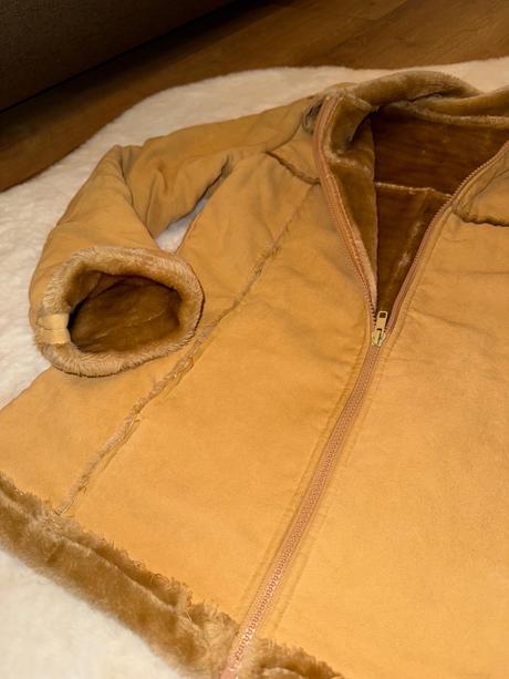 Zateplená semišová bundička, s