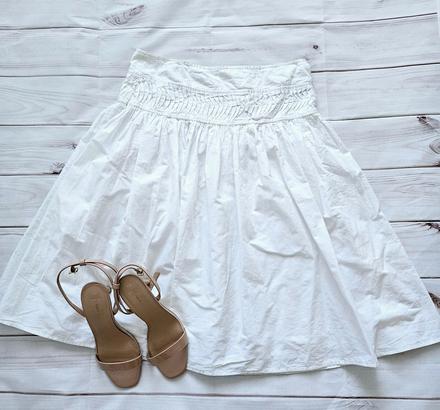 Pekná biela bohatá sukňa, l