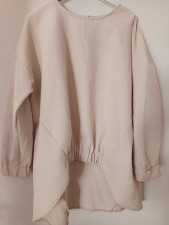 Krémová bluzka, 