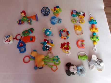 Hrkalky ...hračky na kočík postieľku..., 