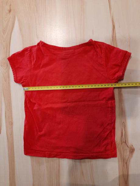 Červené tričko, lupilu,86
