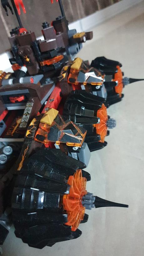 Skladačka úplna kopia 70321 stroj skazy,