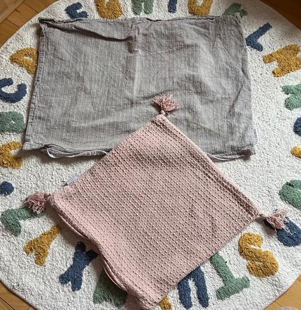 2 vankúšové výplne, 2 obliečky, 