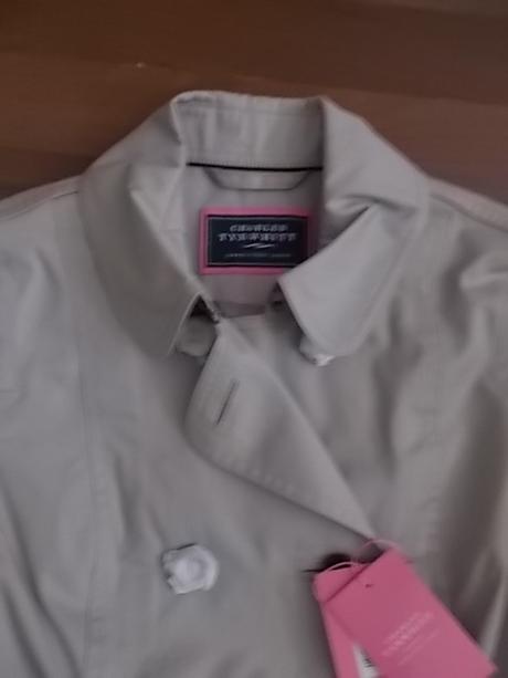 Nenosený trenchcoat charles tyrwhitt, s