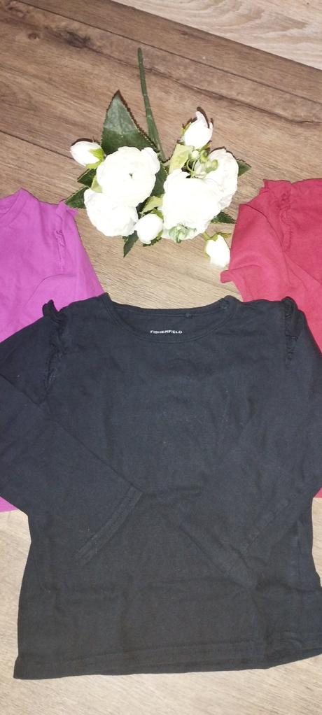 Krásne tričká s volánikmi, 104