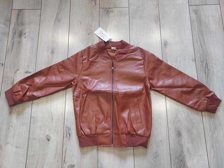 Koženková sedí na 116 velkost, 116