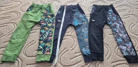 3x pudlové tepláky, 122