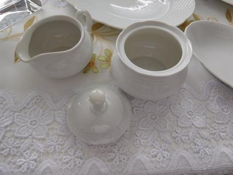 Tanier oval 2x +mliekovník+cukorníčka+tanierik 2x, 