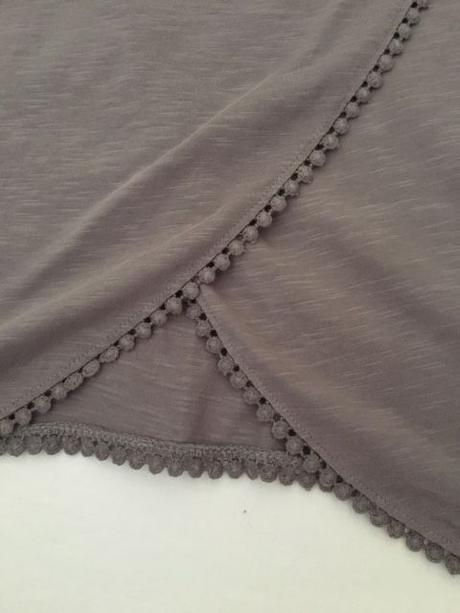 Tričko s vyšívanou flitrovou aplikáciou, 146 / 152