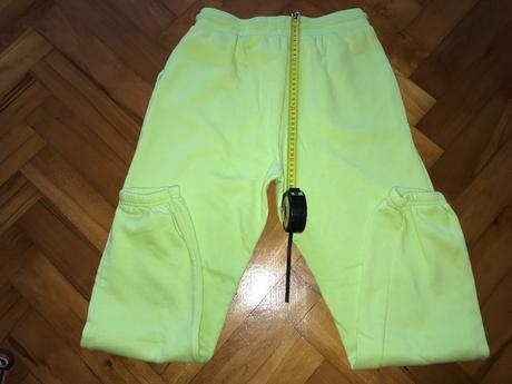 Kriklavé teplákové nohavice, m