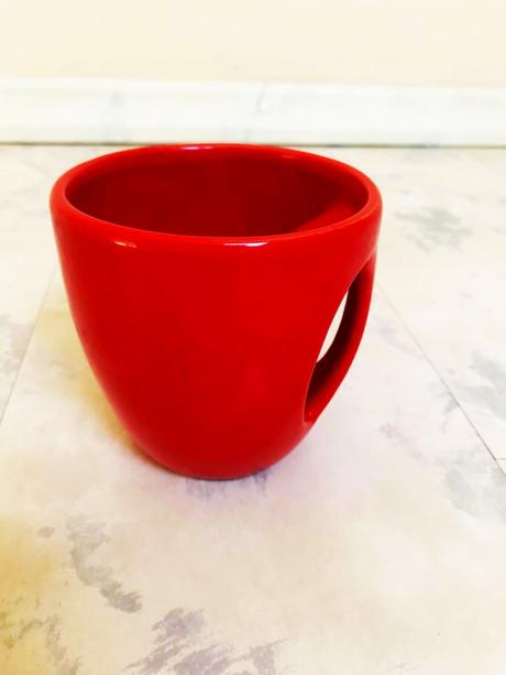 Zaujímavá šálka, 