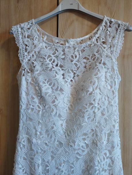 Spolocenske saty, 38