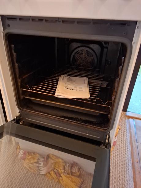 Plynový sporák s elektrickou rúrou, amica