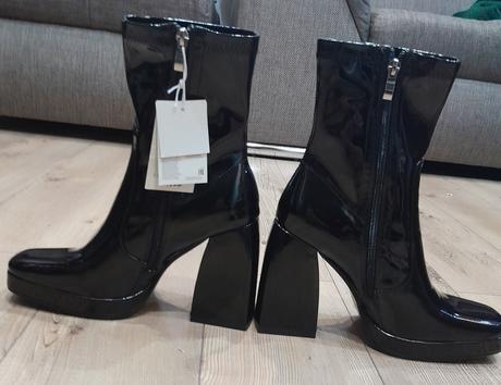 Lakované nové čižmy, 38