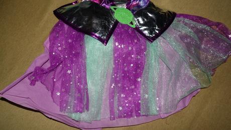 Kostymcek na karneval amscan,