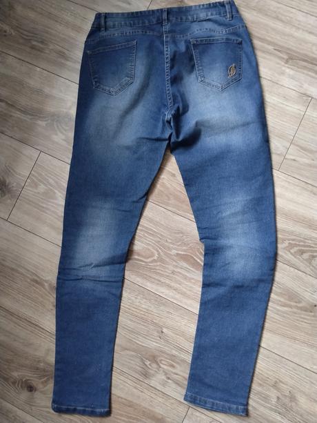 Rifle s vyblednutými kolenami, f&f,36