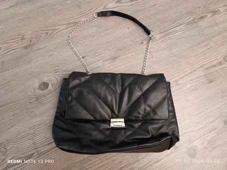 Kabelka s retiazkou, 