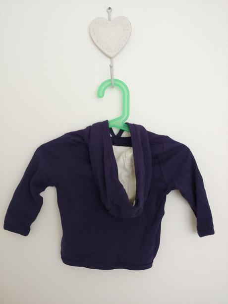 2x svetrík / bundička, lupilu,68