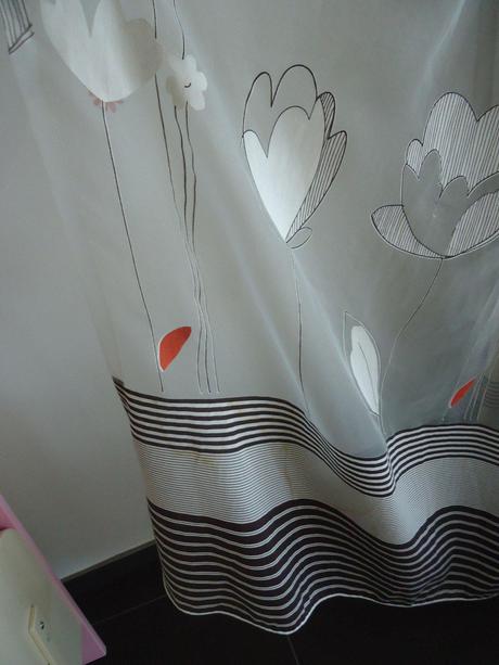 Záclona+záves set s rovnakým vzorom na veľké okno,