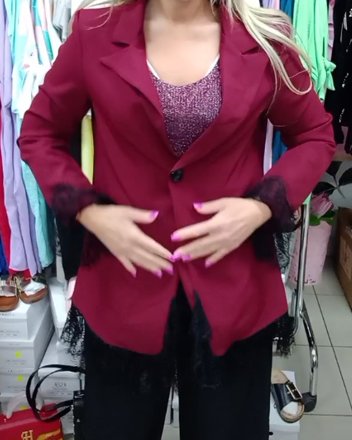 Krásne elegantné bordó sako, 
