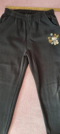 Hrubšie tepláky, 134