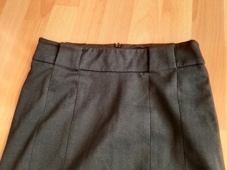 Dámska úzka sukňa, zara,xs