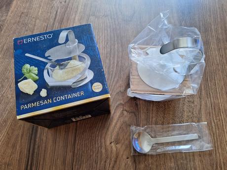 Nádoba na parmezán, 