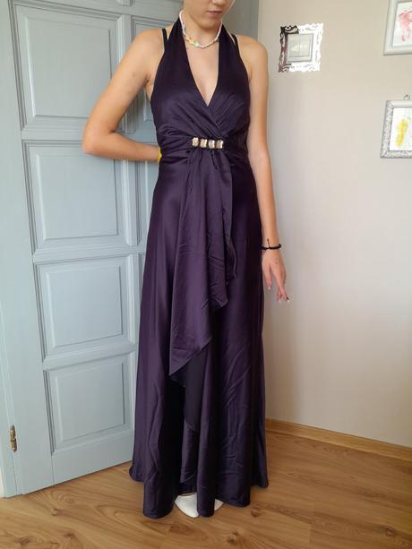 Sviatočné šaty, 38