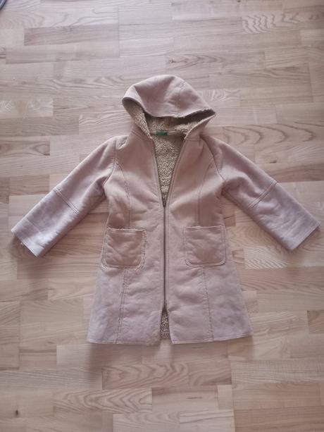 Kožušok zn.benetton, benetton,122