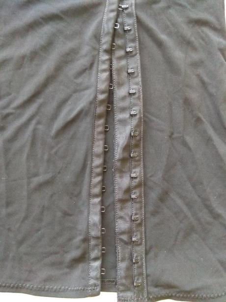 Čierna elastická sexi sukňa, m