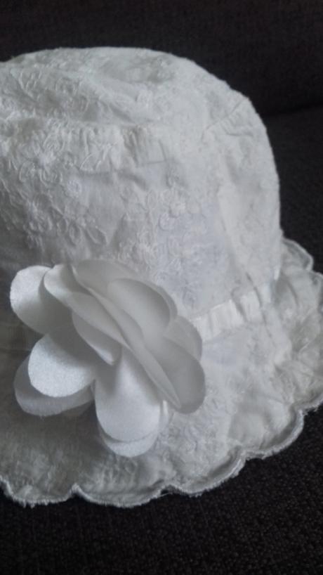 Romantický klobúčik cca. 4 roky - obvod 52 cm, f&f,104