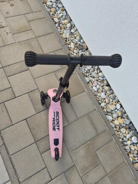 Kolobezka/odrazadlo scoot and ride,