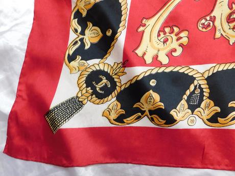 Kvalitná luxusna hodvabna elegantná šatka, l