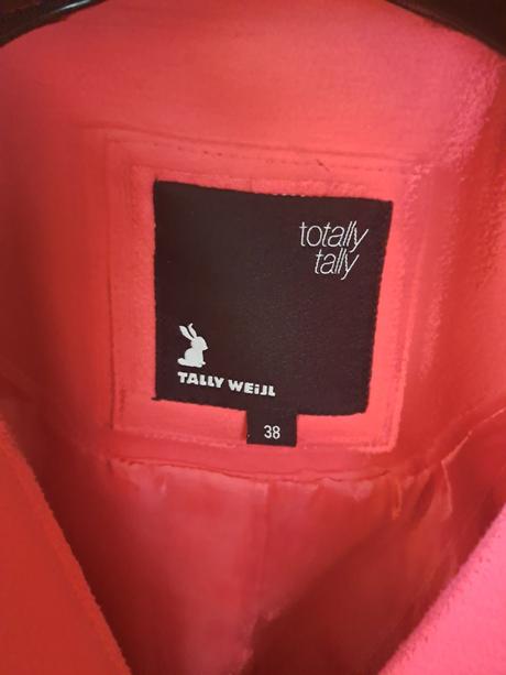 Krásny kabátik, 38