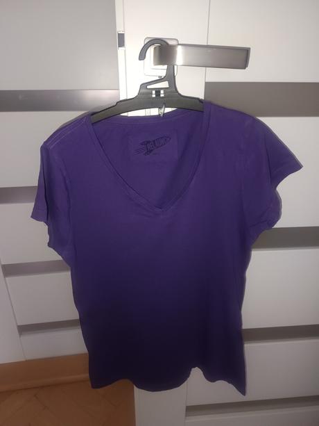 Fialové tričko, l