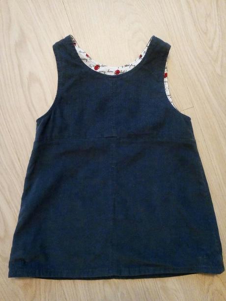 Menčestrové šaty, 98