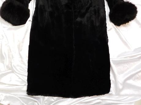 Kvalitny pekny kožuch z lišky, 40