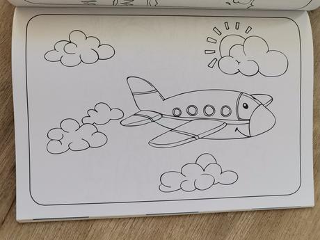 Omaľovánka vozidlá s nálepkami,