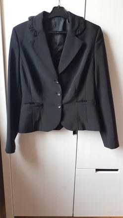 Damsky elegantny suknovy kostym, 38