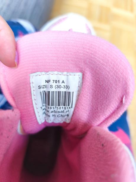 Korčule na ľad, 30